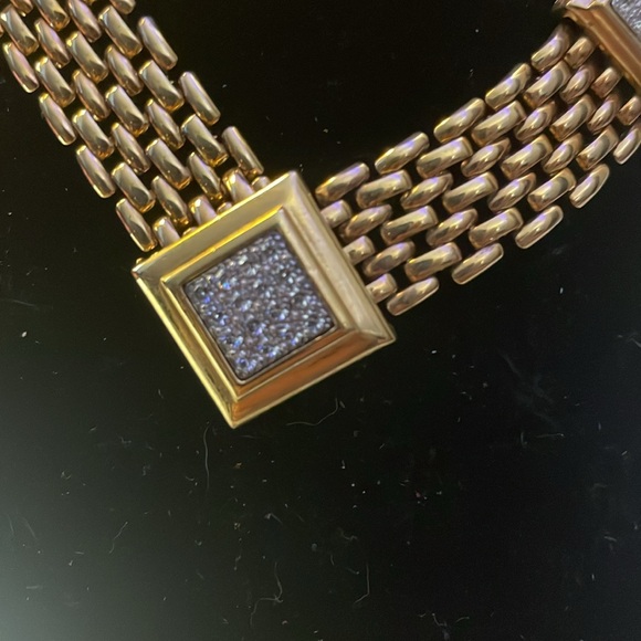 Vintage gold tone Avon necklace - Picture 2 of 2